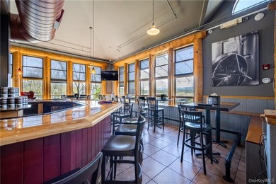 Welcome to one of the Hudson Valley's most iconic and - photo 12