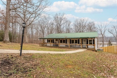 Welcome to your lakefront escape in the Holiday Shores - photo 2