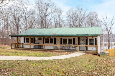 Welcome to your lakefront escape in the Holiday Shores - photo 3