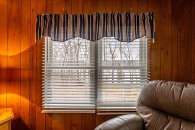 Welcome to your lakefront escape in the Holiday Shores - photo 9