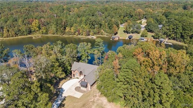 This stunning 4-year-old custom home on Lake Tuscaloosa offers - photo 4