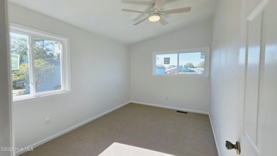 Escape to the sought-after waterfront community of Harbour Walk - photo 12