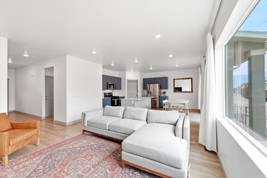 Better than New & So Clean! Move-In and Relax! This Beautiful - photo 6