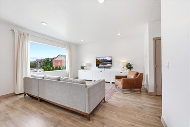Better than New & So Clean! Move-In and Relax! This Beautiful - photo 7