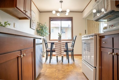 Welcome home to this beautifully refreshed, spacious condo in - photo 8