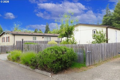 Move-in ready and beautifully maintained, this double-wide - photo 2