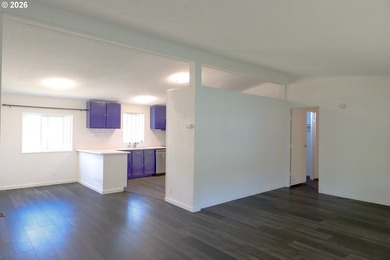 Move-in ready and beautifully maintained, this double-wide - photo 7
