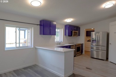 Move-in ready and beautifully maintained, this double-wide - photo 8