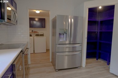 Move-in ready and beautifully maintained, this double-wide - photo 9