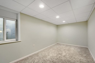 Welcome to Lake Barrington Shores. This 3-bedroom 2.2 Bathroom - photo 11