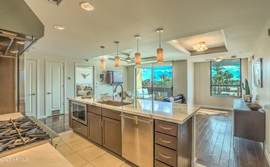 Beautifully updated 4th-floor condo in the heart of Old Town