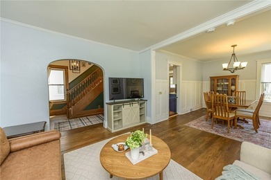 Charming as can be!! Come have a look at this beautiful 3 - photo 15