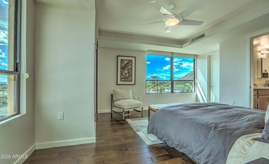 Beautifully updated 4th-floor condo in the heart of Old Town