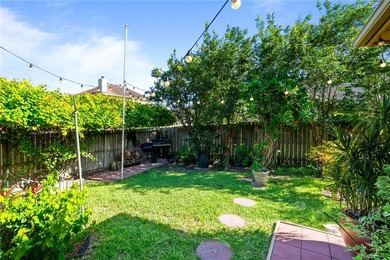 Pristine and move in ready! This amazing and well-maintained one - photo 26