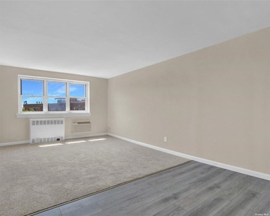 Beautiful co-op style apartment full renovated with new kitchen - photo 7