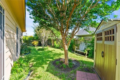 Pristine and move in ready! This amazing and well-maintained one - photo 28
