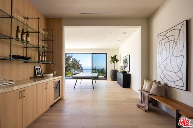 Experience sweeping ocean views and refined modern living from - photo 10