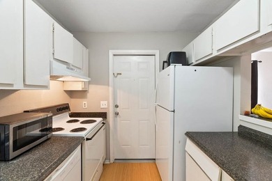 Property Description: This is a great investment opportunity in - photo 5
