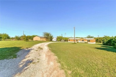 Lake Home Sale Pending in Cleburne, Texas