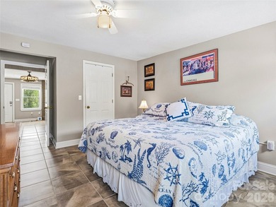 Perfect location for the Lake Lure vacation home buyer seeking - photo 13
