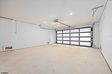 Welcome to coastal luxury redefined. This brand-new custom - photo 16