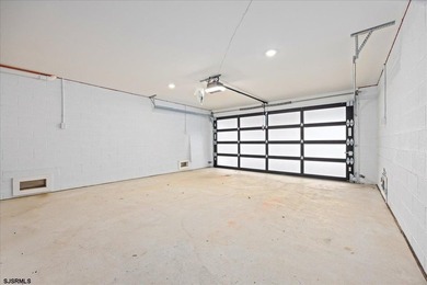 Welcome to coastal luxury redefined. This brand-new custom - photo 16