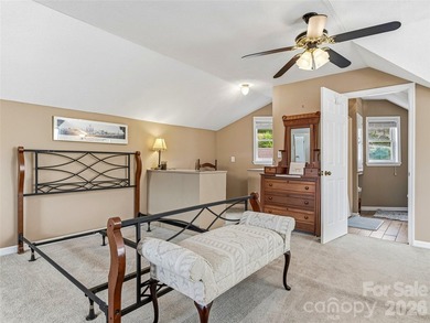 Perfect location for the Lake Lure vacation home buyer seeking - photo 20