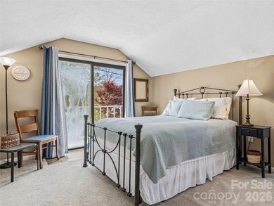 Perfect location for the Lake Lure vacation home buyer seeking - photo 24