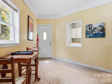 Perfect location for the Lake Lure vacation home buyer seeking - photo 31