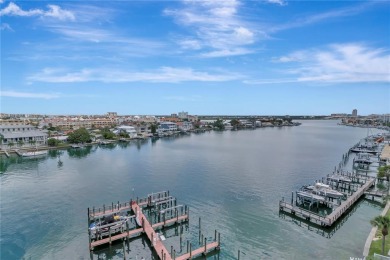 Clearwater Harbor Condo For Sale in Clearwater Beach Florida