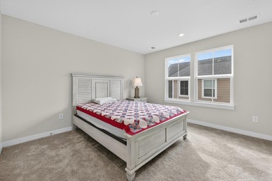 Like new, move in ready home with an open floor plan and lots of - photo 32