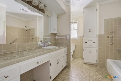 Super low tax rate area. Troy schools. Extremely well kept home - photo 33