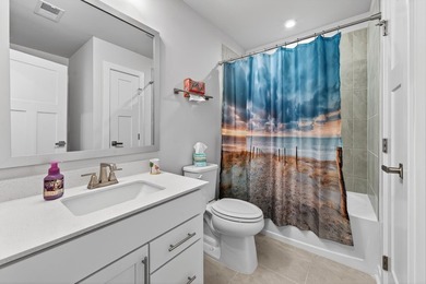 Like new, move in ready home with an open floor plan and lots of - photo 35