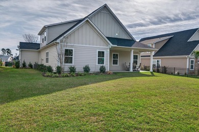 Like new, move in ready home with an open floor plan and lots of - photo 42