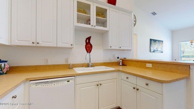 Immaculate single story 2 bedrooms plus a flex room with double - photo 6