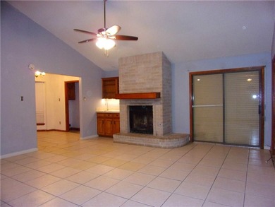 3130 SOUTHERN SUN DRIVE, 78415 NESTLED IN THE HIGHLY DESIRABLE - photo 4