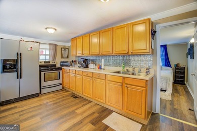 LOCATION, LOCATION, LOCATION... Big price reduction on this cozy - photo 12