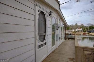 LOCATION, LOCATION, LOCATION... Big price reduction on this cozy - photo 23