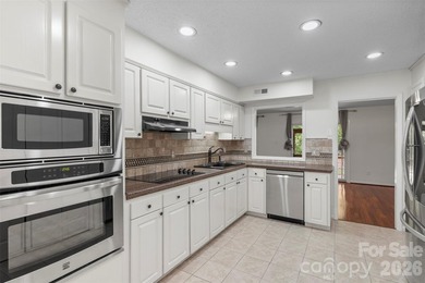 Welcome to 7619 Mariner Cove Drive in the highly sought-after - photo 25