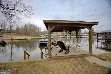 LOCATION, LOCATION, LOCATION... Big price reduction on this cozy - photo 27