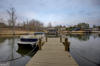 LOCATION, LOCATION, LOCATION... Big price reduction on this cozy - photo 30