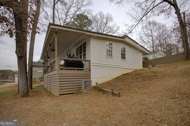 LOCATION, LOCATION, LOCATION... Big price reduction on this cozy - photo 35