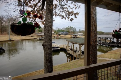 LOCATION, LOCATION, LOCATION... Big price reduction on this cozy - photo 37