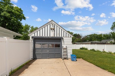 Cozy brick cape cod in excellent location! This home offers - photo 39