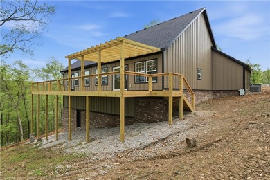 Stunning 2,890 sq ft brick estate on a private .47-acre - photo 40