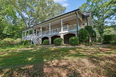 Hidden within the gated Great Oaks community, this extraordinary - photo 5