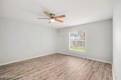 Discover the perfect blend of comfort and convenience in this - photo 23