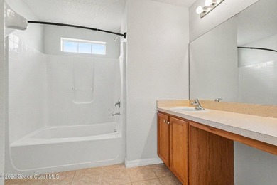 Discover the perfect blend of comfort and convenience in this - photo 24