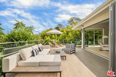 Located in the coveted Santa Monica Canyon, this reimagined - photo 1
