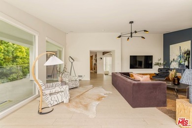 Located in the coveted Santa Monica Canyon, this reimagined - photo 9